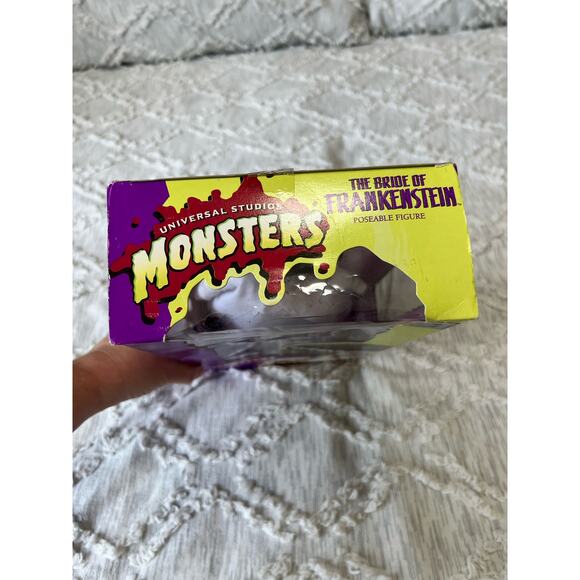 Vintage The Bride of Frankenstein Universal Studios Monsters 1998 - Picture 3 of 9